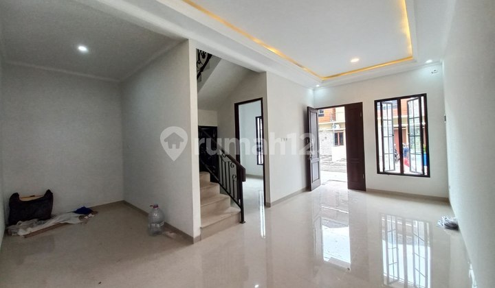 Rumah 2 Lantai SHM Tanpa DP Siap Huni Depok Dkt Gdc Alun2 Stasiun Depok Lama Strategis Nyaman Murah bisa Cicil Bertahap Dekat Fasilitas Kesehatan 2