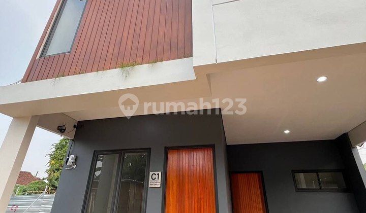 2-Story House Ready to Occupied in South Jakarta Towards BSD Serpong Tangerang