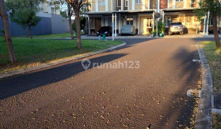 Rumah Dijual di JGC Cakung Jakarta Timur  2