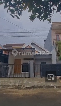 Can be KPR, House, SHM, Ready to Occupy in Taman Harapan Baru Bekasi (Knt)