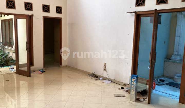 Jual Rumah di Citra grand cibubur siap huni (C0974) 2