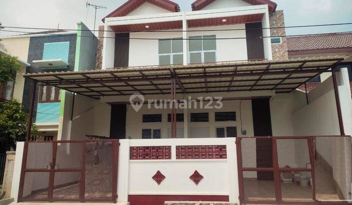 Rumah 2 Lantai Bagus Unfurnished di Harapan Indah , Bekasi b1053  1