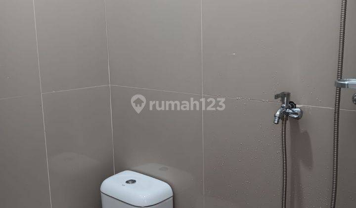 Rumah Bagus Unfurnished SHM di Kirana Cibitung, Bekasi k1215  2