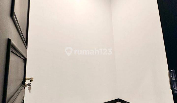 Dijual Rumah Baru Mewah 3 Lantai Brand New Kawasan Pulomas 2