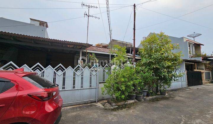 Rumah di jual cepat di harapan indah bekasi Rumah SHM Butuh Renovasi 1