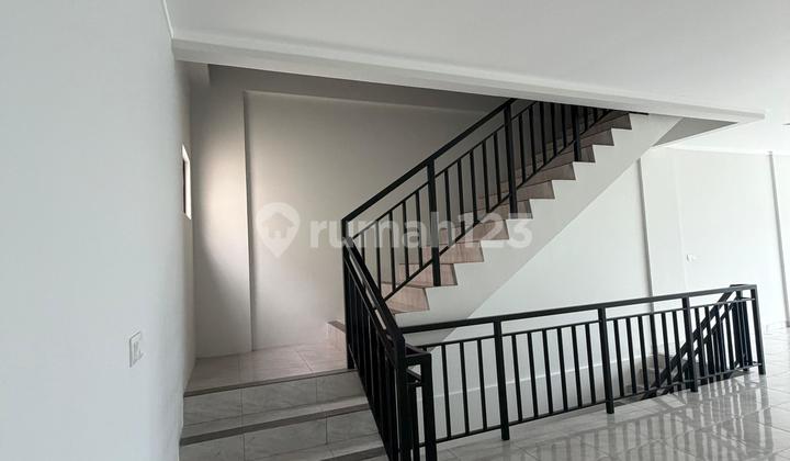 For Rent: 3-Story Ruko Crystal at Summarecon Bekasi 2