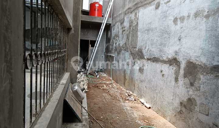 Disewakan Gudang + Kantor Siap Pakai Di Jln Raya Penggilingan Disewakan Gudang + Kantor Siap Pakai Di Jln Raya Penggilingan