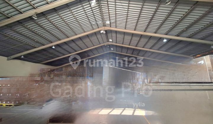 For Rent: Ready-to-Use Warehouse in Yos Sudarso, North Jakarta