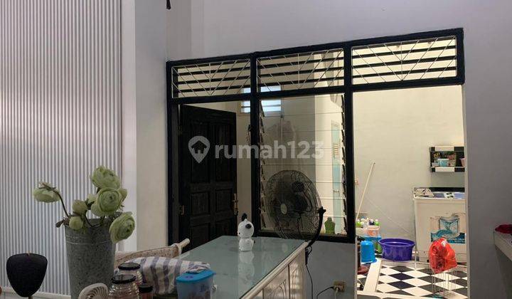 Dijual Cepat Rumah Hook Asri 2 Lantai Di Komplek Harapan Indah 1