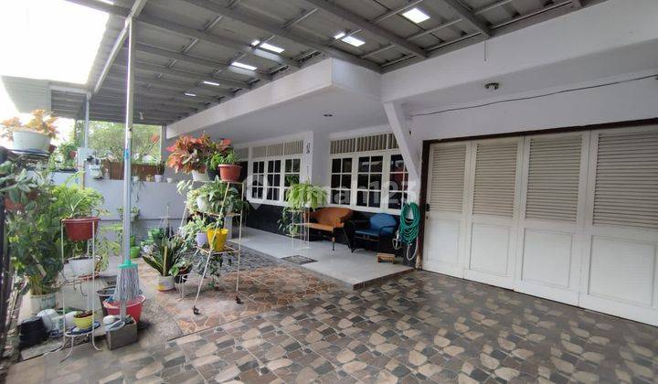 Rumah 2 Lantai SHM furnished Di Meruya dekat Puri 1