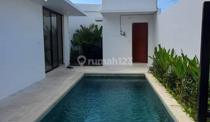 Disewakan Villa Seminyak 1