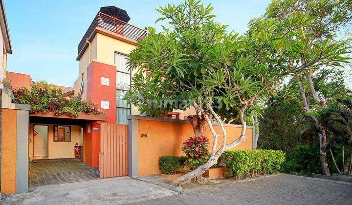 Dijual Villa Modern Nusa Dua Bali 1