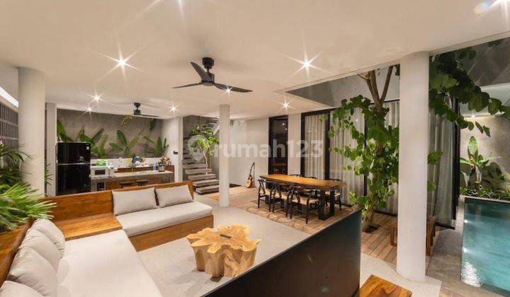 Dijual Villa Seminyak Bali 2