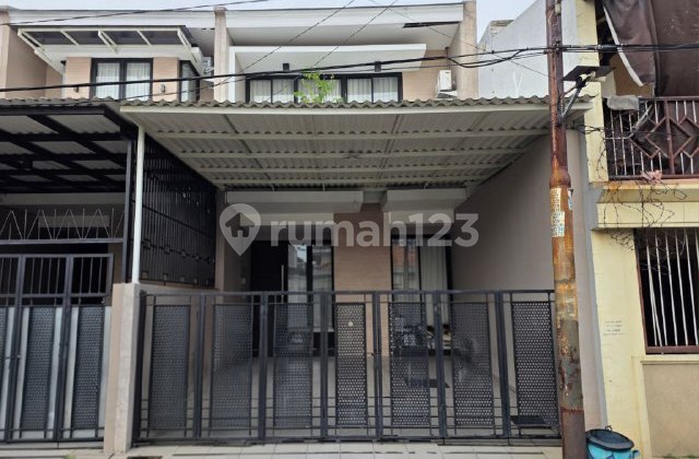 Rumah Lebak Arum Strategis Furnish Carport 2