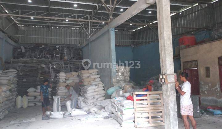 Disewakan Gudang 2 Pintu Jl Sudirman Cikokol Tangerang 2