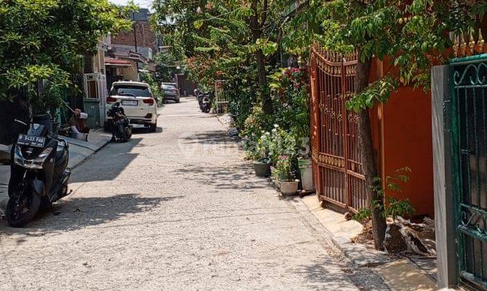 Disewakan Rumah 2 Lantai + Balkon Furnish di Pondok Ungu Permai Sektor V  2