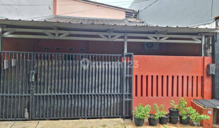 Dijual Rumah di Perumahan Taman Narogong Indah, Bekasi 1