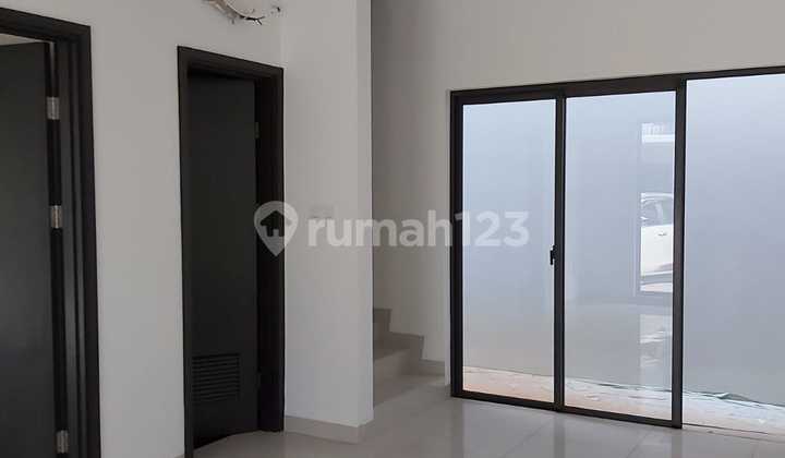 Disewakan Rumah Strategis dan Siap Huni di Wisteria Metland Menteng, Cakung, Jakarta Timur.