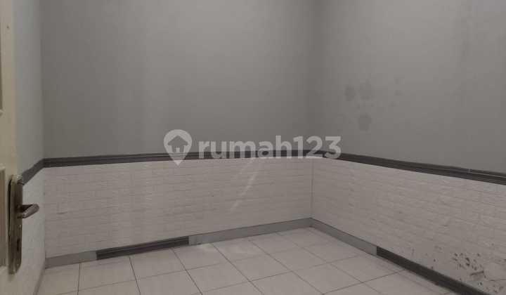 For Sale Nice Comfortable Ready to Occupy House in Harapan Indah Cluster. 2