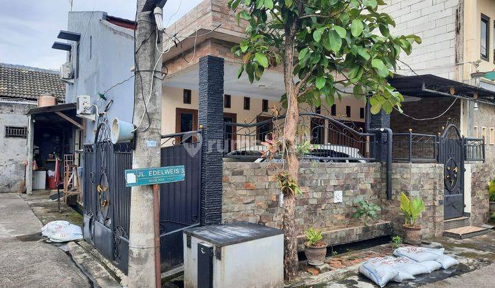 Dijual Rumah di Taman Alamanda 2, Bekasi Timur 1