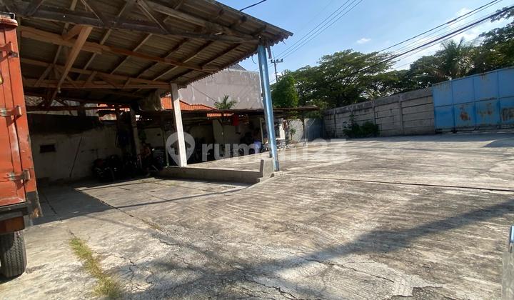 Kedung Cowek Surabaya Warehouse for Sale, Affordable 11 Million IDR/m², Negotiable.