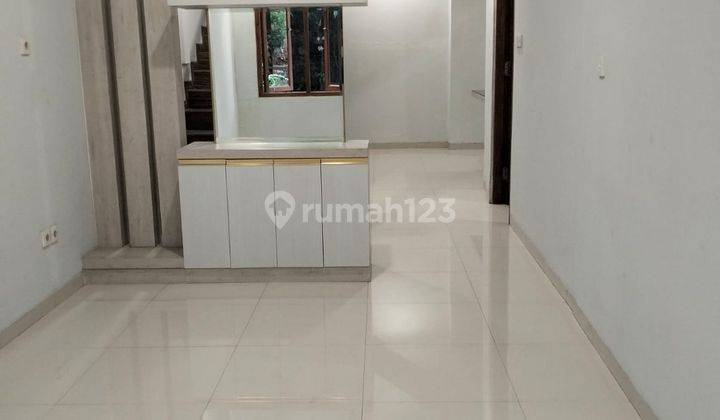 Rumah Bagus 2lantai Siap Huni Baru Renovasi Harga Murah 2