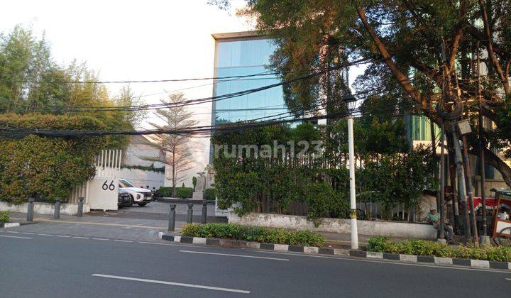 Dijual Lelang Cash Only Gedung Kantor Lokasi Strategis  2