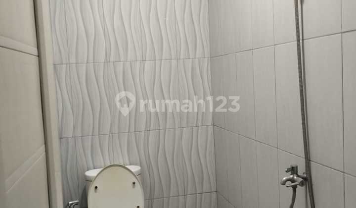 For Sale 3-Story House Ready to Live In Cheap Bintaro 2