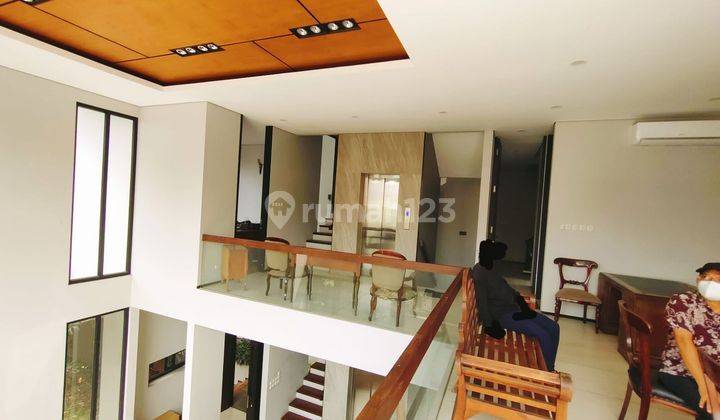 Rumah Cakep Pulonangka Pulomas, 3 Lantai + Mezzanine  1