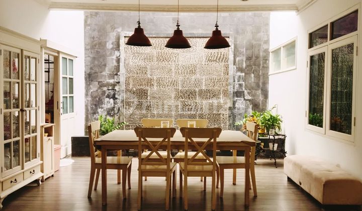 Rumah 2 Lantai Rawamangun Jaktim, Pinggir Jalan Raya