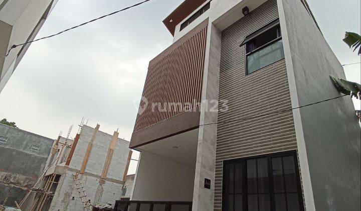 Rumah Rawamangun Dijual 2 Km Rsud Cempaka Putih  1