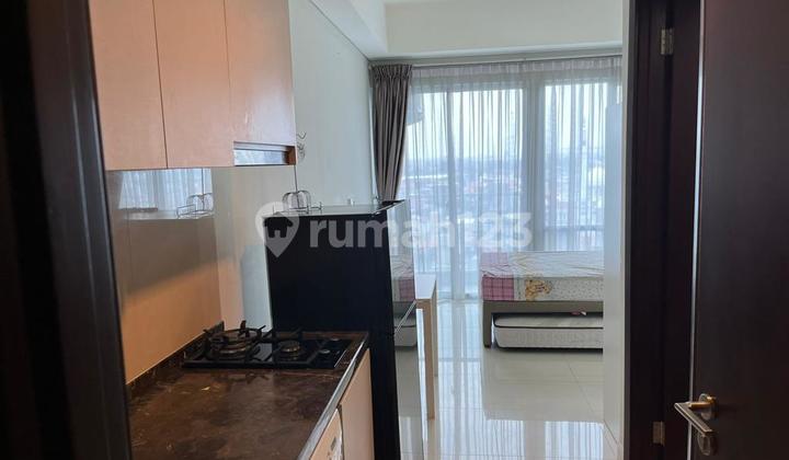 Puri Mansion Apartment Studio Full Furnished  2