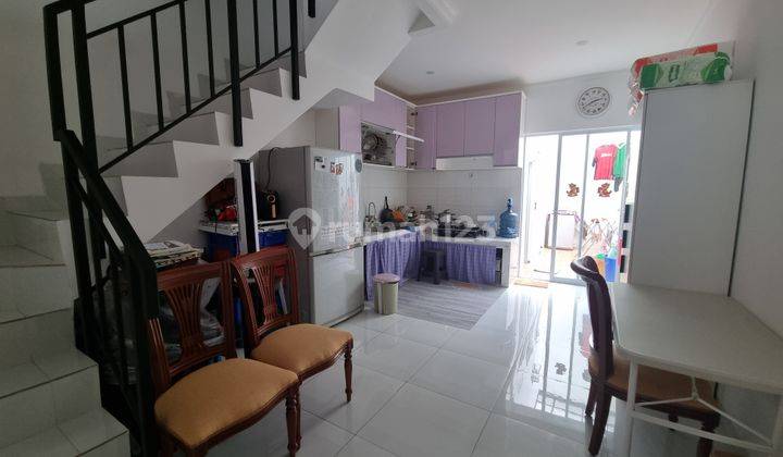 Di Jual Rumah Green Ville Baru Bagus, SHM 3 Lantai 3KT 2