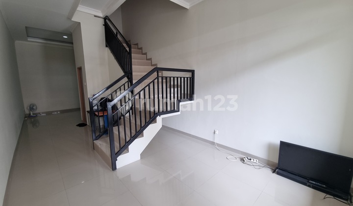 Di Jual Rumah Baru Siap Huni Taman Ratu, Jakarta Barat 