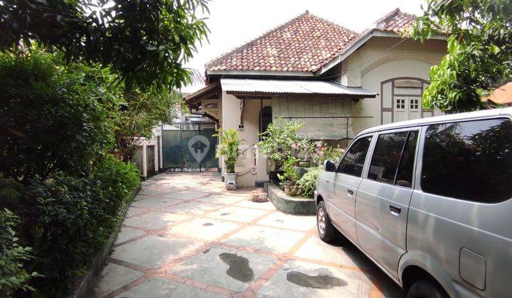 Rumah Vintage Classic Luas Matraman Jalan Besar Asri Jaktim 1