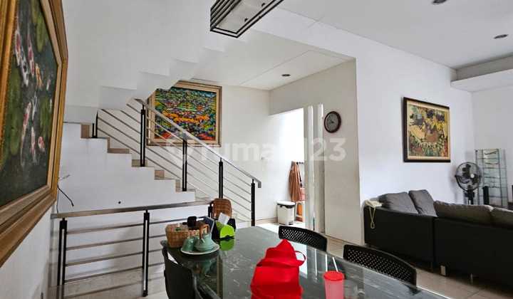 Rumah 2 Lantai kebon jeruk Green Ville SHM