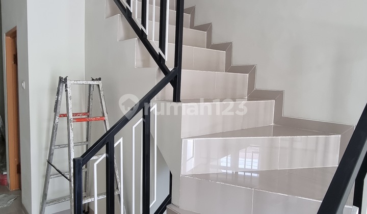 Rumah Baru Jakarta Barat, Siap Huni Taman Cosmos 2