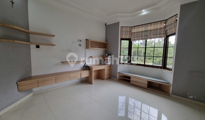 Rumah 2 Lantai Nyaman di Intercon Kebun Jeruk Rumah 2 Lantai Nyaman di Intercon Kebun Jeruk