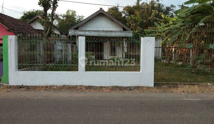 Rumah di Raya Tarik Desa SHM 1