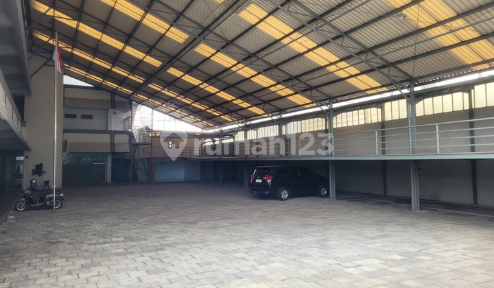 Sewa Gedung untuk Kantor dan Yayasan di Kendangsari 2