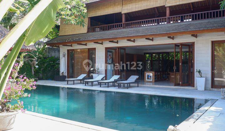 Tropical Three Bedroom Villa Located In Very Strategic Area For Sale In Seminyak 1