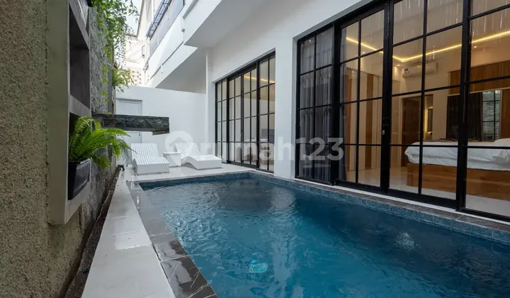 Leasehold 2 Floors Nicely Furnished SHM in Dewi Saraswati, Badung