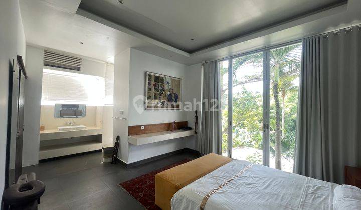 Luxury Five Bedroom Villa With Good Balcony View In Ubud 2