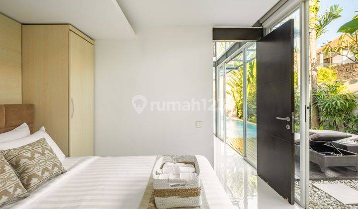 A Modern 3 Bedrooms Villa In Umalas Freehold 2