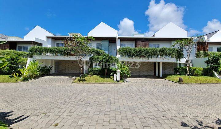 6 Bedroom Villa With One Gated System For Sale In Ungasan 1