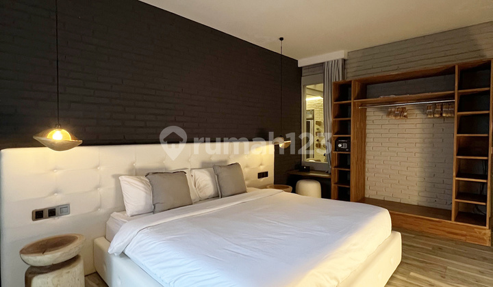 Stylish 3-Bedroom Villa for Lease in Prime Kerobokan Location