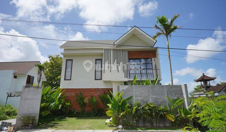 3 Bedrooms Tropical Villa Munggu 2