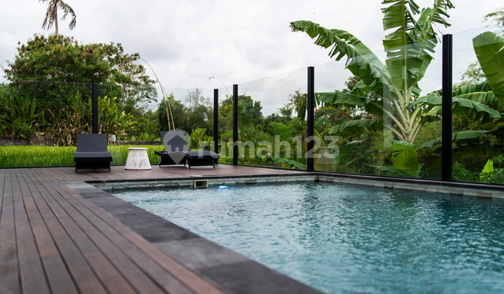 Merek Baru Villa Tiga Kamar Tidur dengan Teknologi Rumah Pintar untuk Disewa di Babakan 2