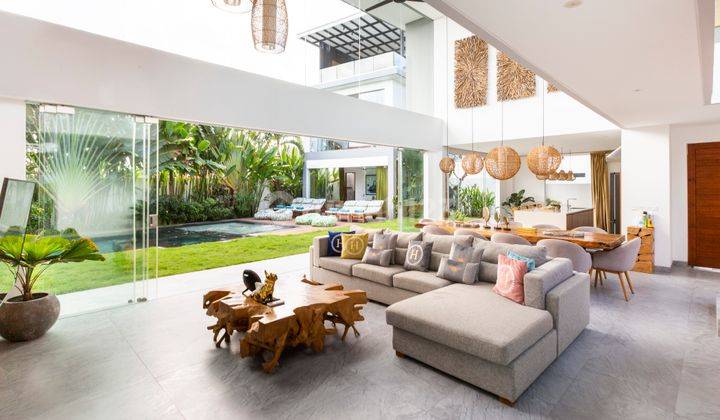 Luxurious 5 bedroom Villa In Canggu A Private Sanctuary 1