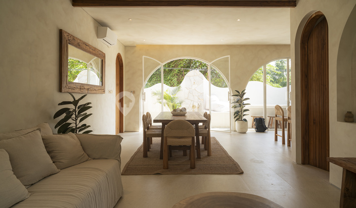 Modern Tropical Villa in Prime Area of Berawa 